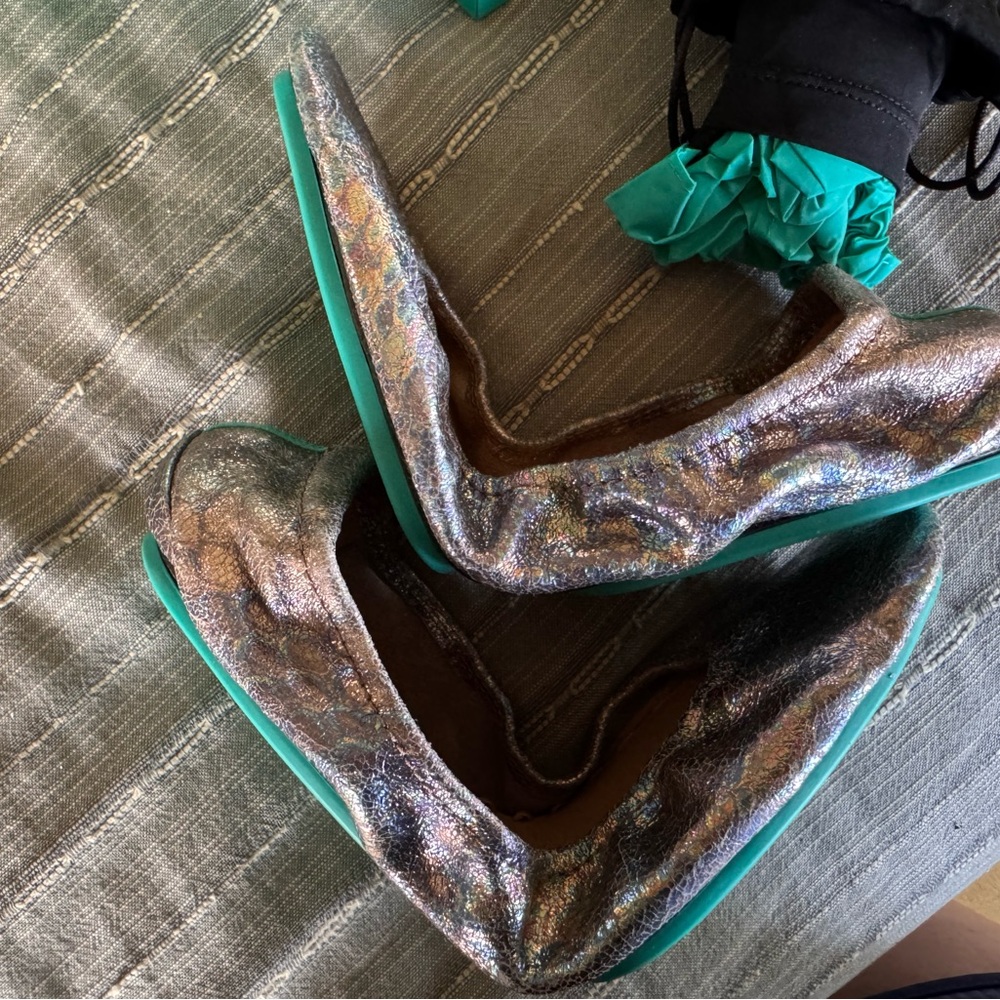 NEW Tieks Love Potion Limited Edition Sz 9, Never Worn - Picture 12 of 14